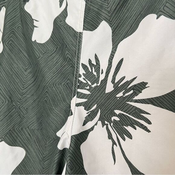 No Bad Days Swim Shorts Trunks Mens Size Large Green Floral Pockets Drawstring - Picture 6 of 13